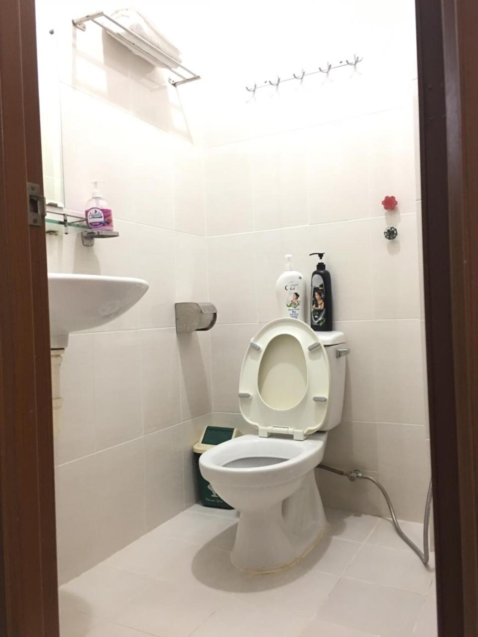 Thanhha Guesthouse At Bui Vien Walking Street Ho Chi Minh-staden Exteriör bild
