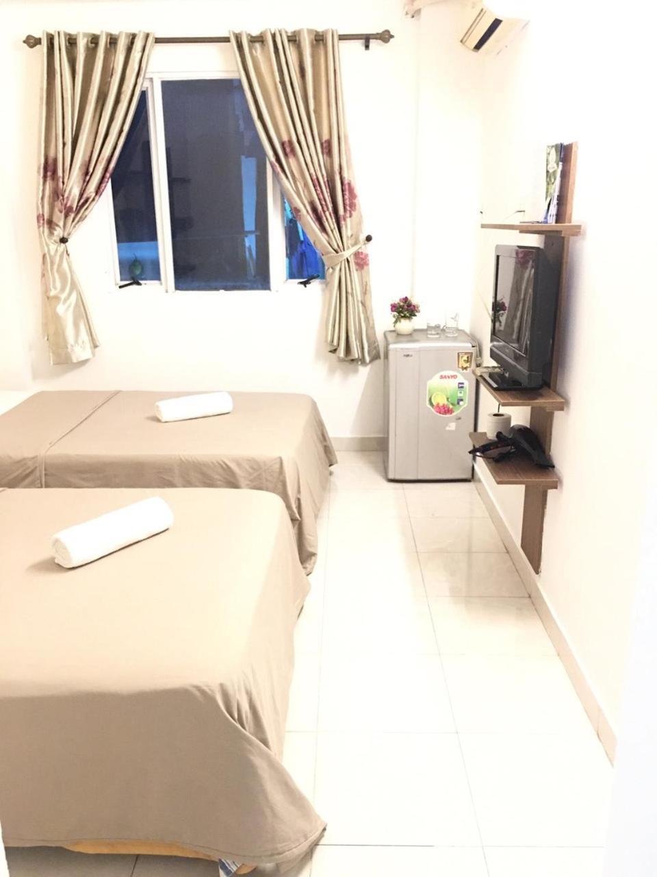 Thanhha Guesthouse At Bui Vien Walking Street Ho Chi Minh-staden Exteriör bild