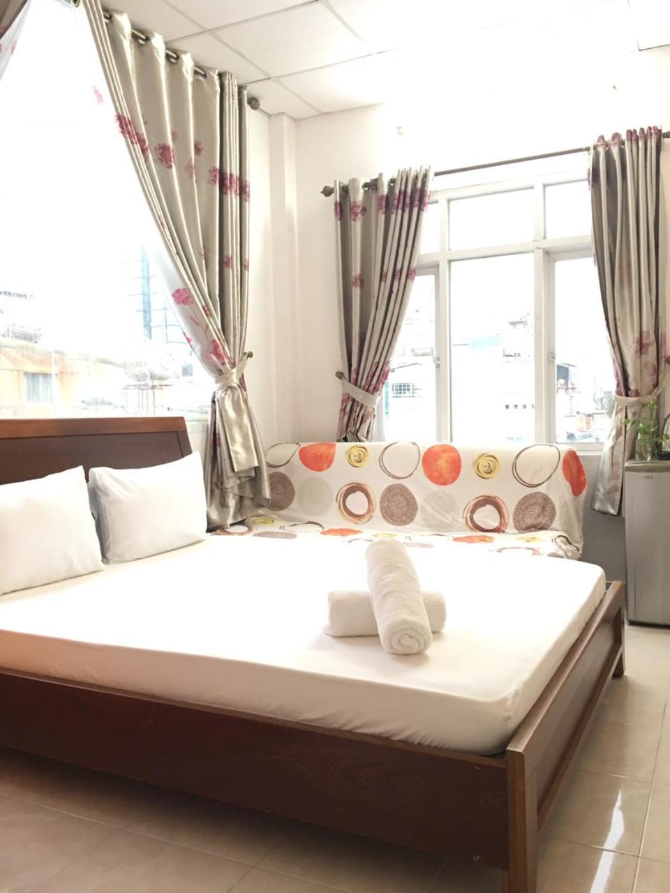 Thanhha Guesthouse At Bui Vien Walking Street Ho Chi Minh-staden Exteriör bild